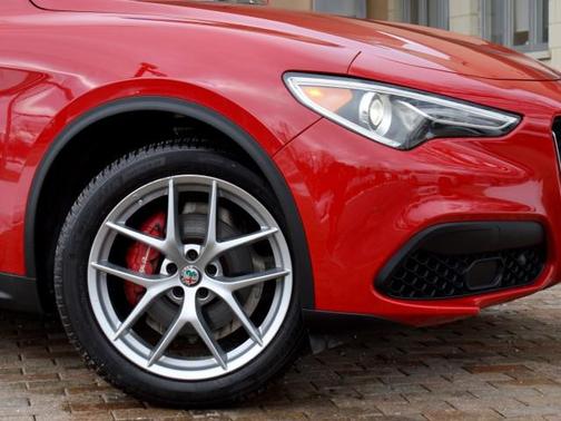 2018 Alfa Romeo Stelvio Ti Sport