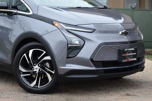 Gray Ghost Metallic 2023 Chevrolet Bolt EV FWD 2LT