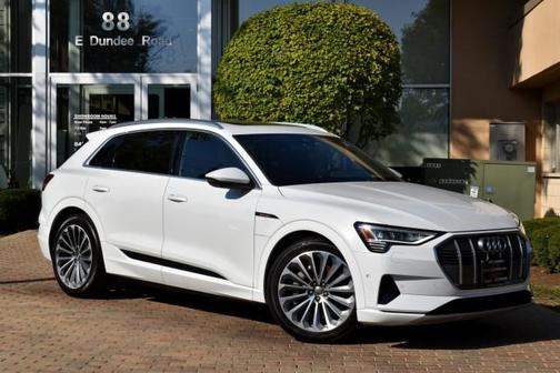 2019 Audi e-tron Premium Plus