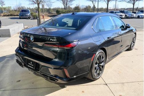 2023 BMW 760 760i xDrive