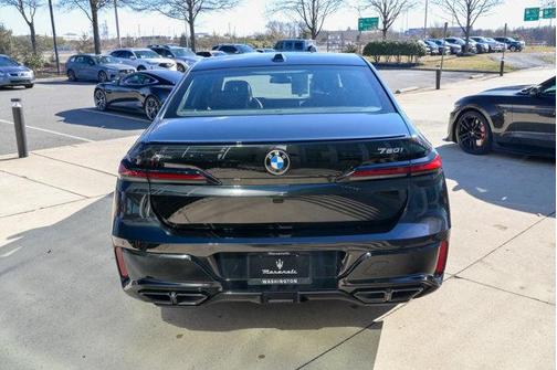 2023 BMW 760 760i xDrive