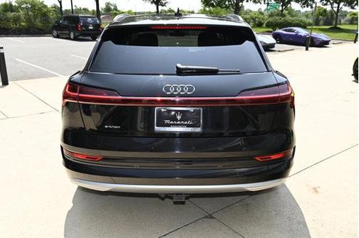 2019 Audi e-tron Prestige