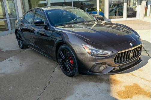2022 Maserati Ghibli Modena Q4