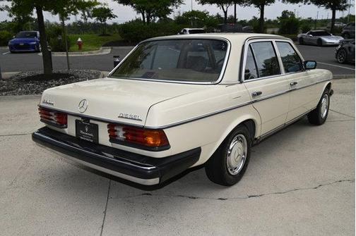 1983 Mercedes-Benz 240D