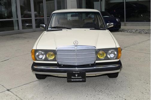 1983 Mercedes-Benz 240D
