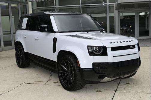 2023 Land Rover Defender 110 V8