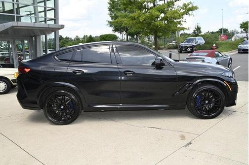 2025 BMW X6 M Base