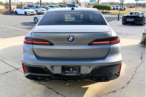 2023 BMW 760 760i xDrive