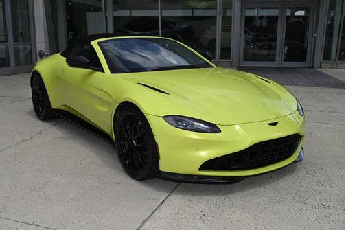 2022 Aston Martin Vantage Base
