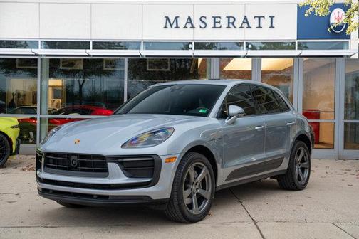 2022 Porsche Macan Base