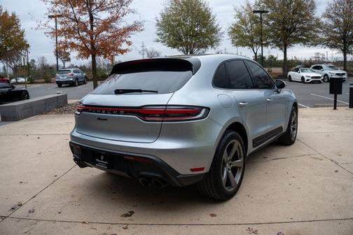 2022 Porsche Macan Base