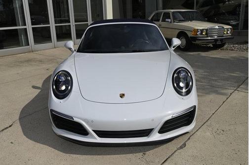 2017 Porsche 911 Carrera 4S