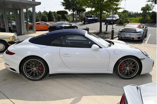 2017 Porsche 911 Carrera 4S
