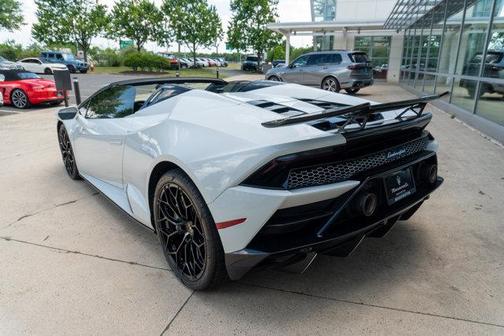White 2020 Lamborghini Huracan EVO Base