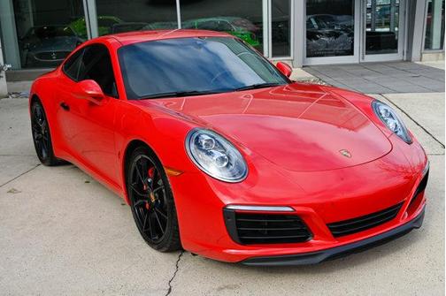 2018 Porsche 911 Carrera GTS