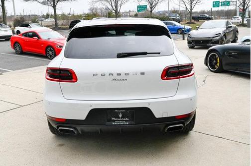 2018 Porsche Macan Base