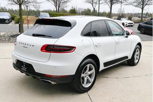 2018 Porsche Macan Base