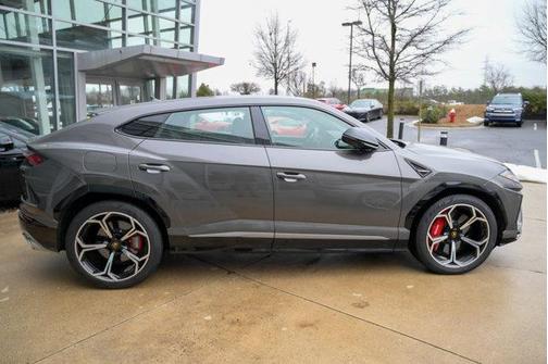 2021 Lamborghini Urus 