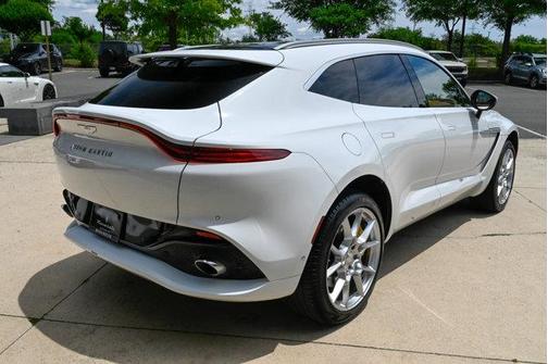 Lunar White 2024 Aston Martin DBX Base