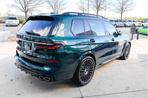 ALPINA Green Metallic 2024 BMW ALPINA XB7 Base