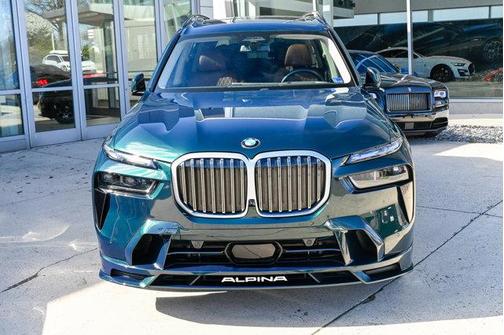 ALPINA Green Metallic 2024 BMW ALPINA XB7 Base
