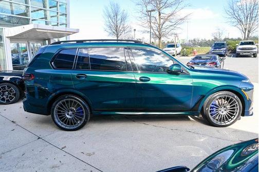 ALPINA Green Metallic 2024 BMW ALPINA XB7 Base