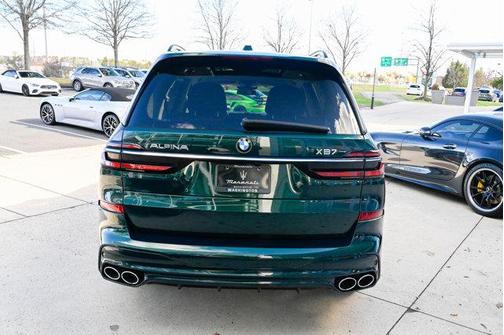 ALPINA Green Metallic 2024 BMW ALPINA XB7 Base