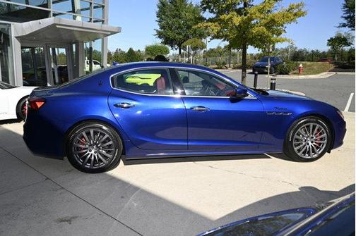 2022 Maserati Ghibli Modena Q4
