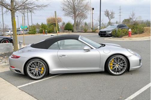 2017 Porsche 911 Carrera 4S