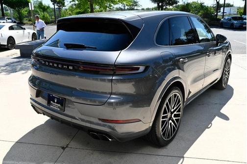 Quartzite Gray Metallic 2025 Porsche Cayenne Turbo