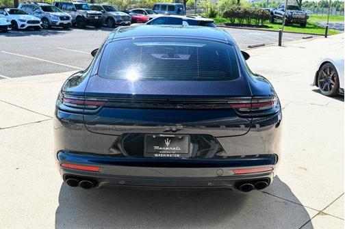 Jet Black Metallic 2018 Porsche Panamera 4S