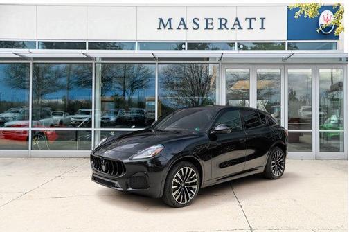Nero Noctis 2025 Maserati Grecale Modena