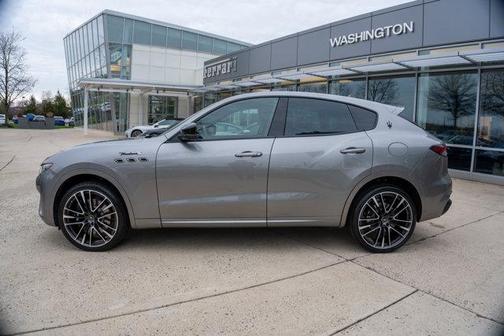 Grigio Metallic 2022 Maserati Levante Modena S