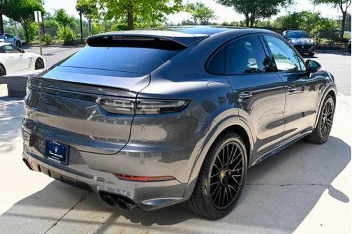 Quartzite Grey Metallic 2023 Porsche Cayenne GTS
