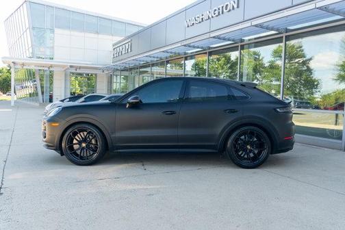 Carrara White Metallic 2024 Porsche Cayenne Turbo GT