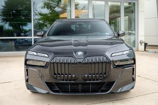 Black Sapphire Metallic 2023 BMW 760 760i xDrive
