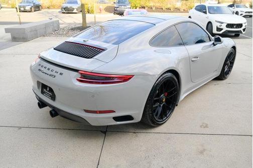 2019 Porsche 911 Carrera GTS