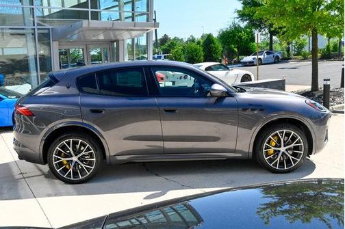 Grigio 2026 Maserati Grecale Modena