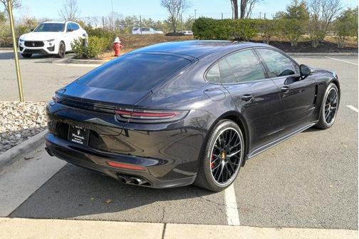 2019 Porsche Panamera GTS