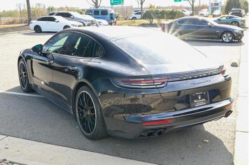 2019 Porsche Panamera GTS