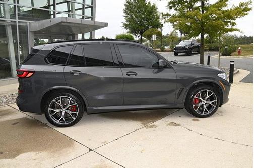 2022 BMW X5 M50i