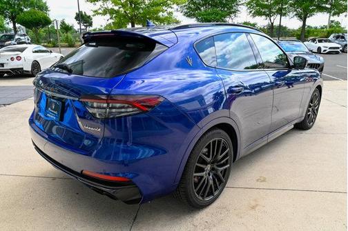 Blu 2023 Maserati Levante Trofeo