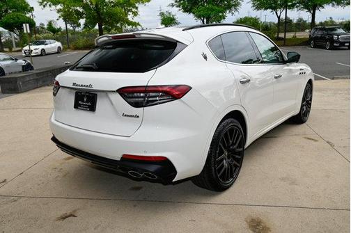 Bianco 2024 Maserati Levante Modena Ultima