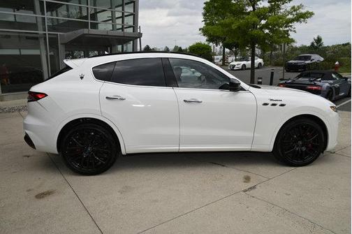 2024 Maserati Levante Modena Ultima
