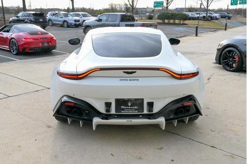 2020 Aston Martin Vantage Base