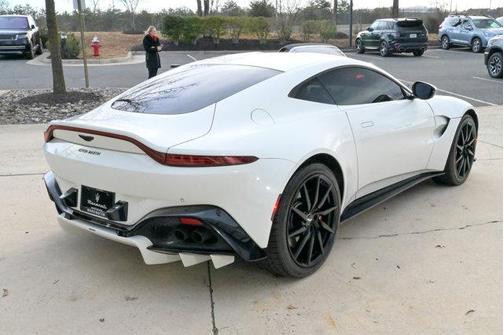 2020 Aston Martin Vantage Base