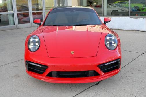 2022 Porsche 911 Carrera