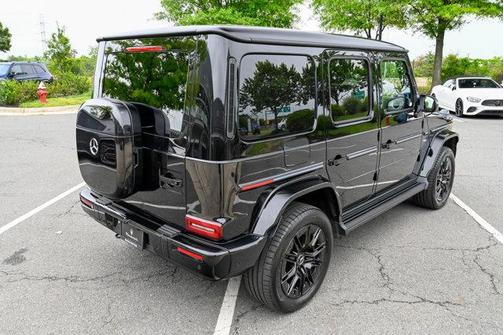 Obsidian Black Metallic 2025 Mercedes-Benz G-Class Base