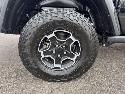 Black 2023 Jeep Gladiator Mojave