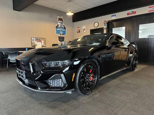 2025 Ford Mustang GT Premium